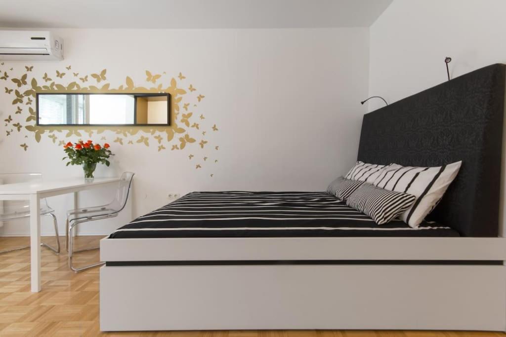 Gorgeous Central Flat With Garage Ljubljana Bagian luar foto