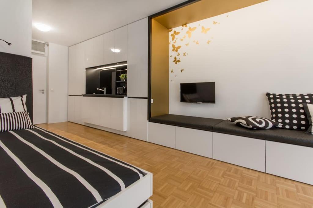Gorgeous Central Flat With Garage Ljubljana Bagian luar foto