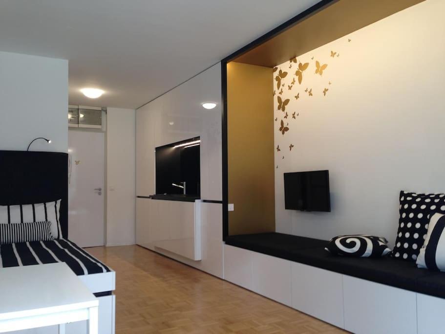 Gorgeous Central Flat With Garage Ljubljana Bagian luar foto